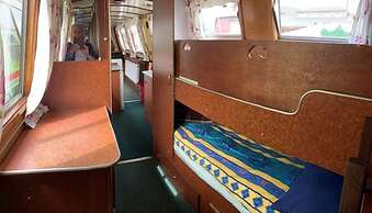Stone - Self-drive Boat - Sleeps 8 - Pet Friendly