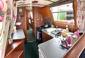 Stone - Self-drive Boat - Sleeps 8 - Pet Friendly