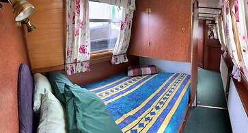 Stone - Self-drive Boat - Sleeps 8 - Pet Friendly