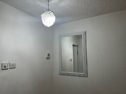3 Bedroom House Ideal for Contractors Sleeps 6