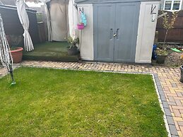 3 Bedroom House Ideal for Contractors Sleeps 6