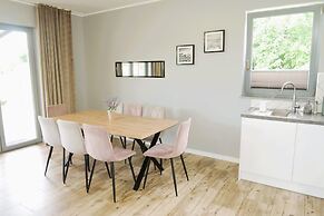 Luxury Holiday Home for 20 People
