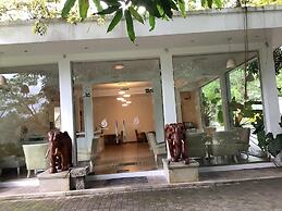 Waters Spring Hotel