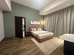 Modern 1BR in J One Pool & Gym
