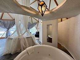 In Out Resort Glamping
