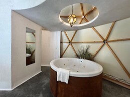 In Out Resort Glamping