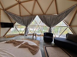 In Out Resort Glamping