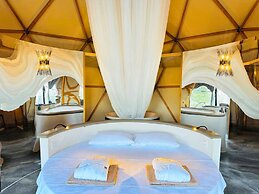 In Out Resort Glamping