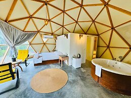 In Out Resort Glamping