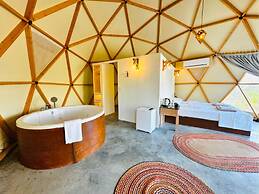 In Out Resort Glamping