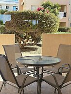 Holiday Home Paphos - Near Amenities - Poolside