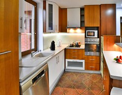 Large, Comfortable Holiday Home With a Garden
