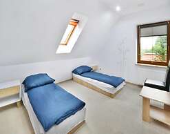 Large, Comfortable Holiday Home With a Garden
