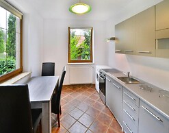 Large, Comfortable Holiday Home With a Garden