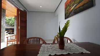 Mona Bali Guest House