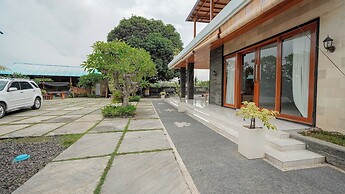 Mona Bali Guest House