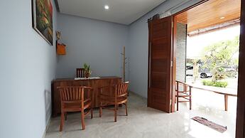 Mona Bali Guest House