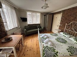 Istanberry - Joker Studio Apartments