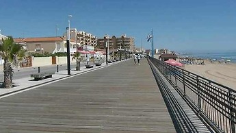 Apartment 50m From La Mata Beach
