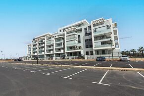 Elegant Home by Haraganes Beach