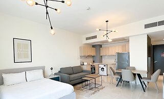 Gorgeous Studio With Balcony Business Bay