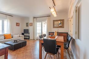 Family & Pet-friendly Stay