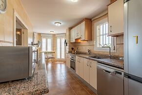 Family & Pet-friendly Stay