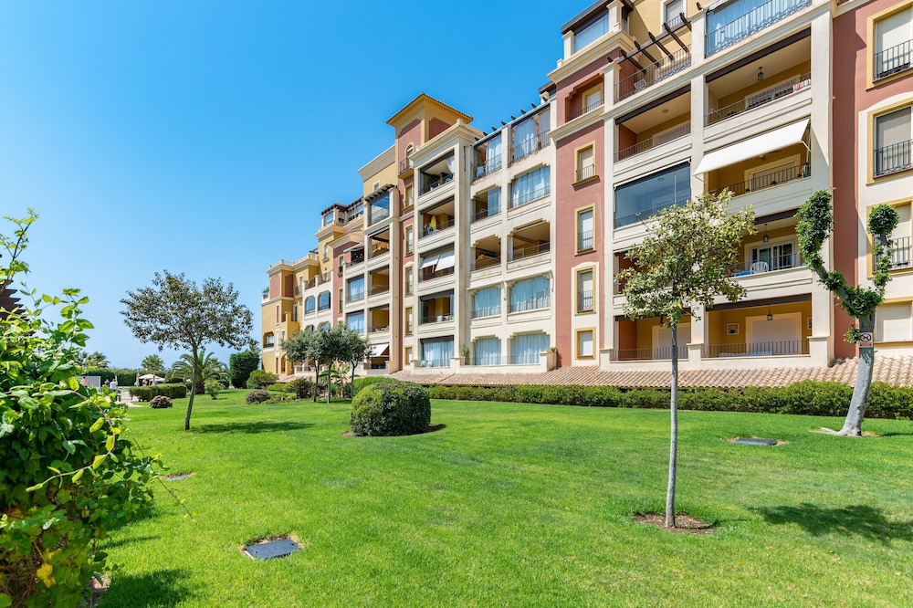 Family & Pet-friendly Stay