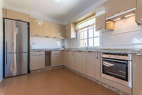 Family Apartment With Amenities