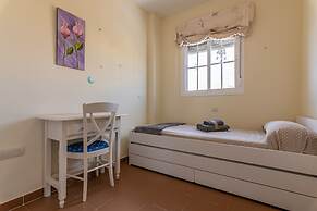 Family Apartment With Amenities