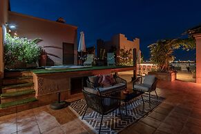 Beach Penthouse With hot tub