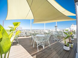 Modern City Escape in Ayamonte