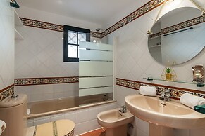 Sea-view Apartment for 7
