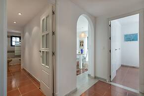 Sea-view Apartment for 7