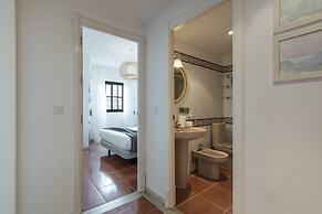 Sea-view Apartment for 7