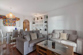 Sea-view Apartment for 7
