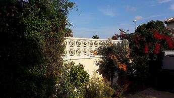 Spacious Bungalow in Quesada for 6