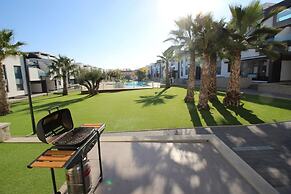 Modern Apartment in Oasis Beach