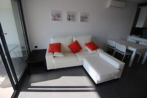 Modern Apartment in Oasis Beach
