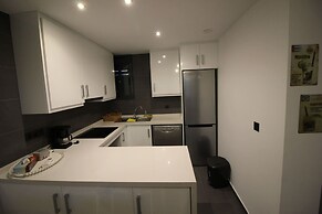 Modern Apartment in Oasis Beach