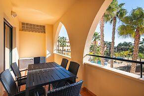 Cozy Beach Apartment for 5