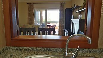Golfside Apartment in Isla Canela