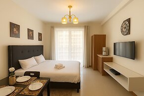 Panoramic Pool Views in Luxurious Lapu-lapu City Condo