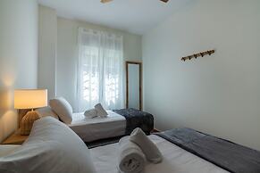 Seaside Retreat for 9 Guests