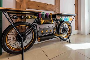 Elderberry Hall - 7 Bed