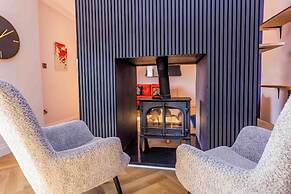 Elderberry Hall - 7 Bed