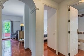 2-bedroom Beachfront Apartment