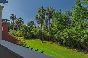 2-bedroom Beachfront Apartment