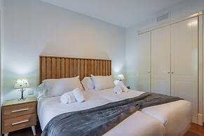 2-bedroom Beachfront Apartment