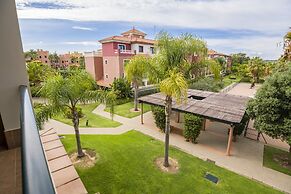 Apartment Next to Golf Course